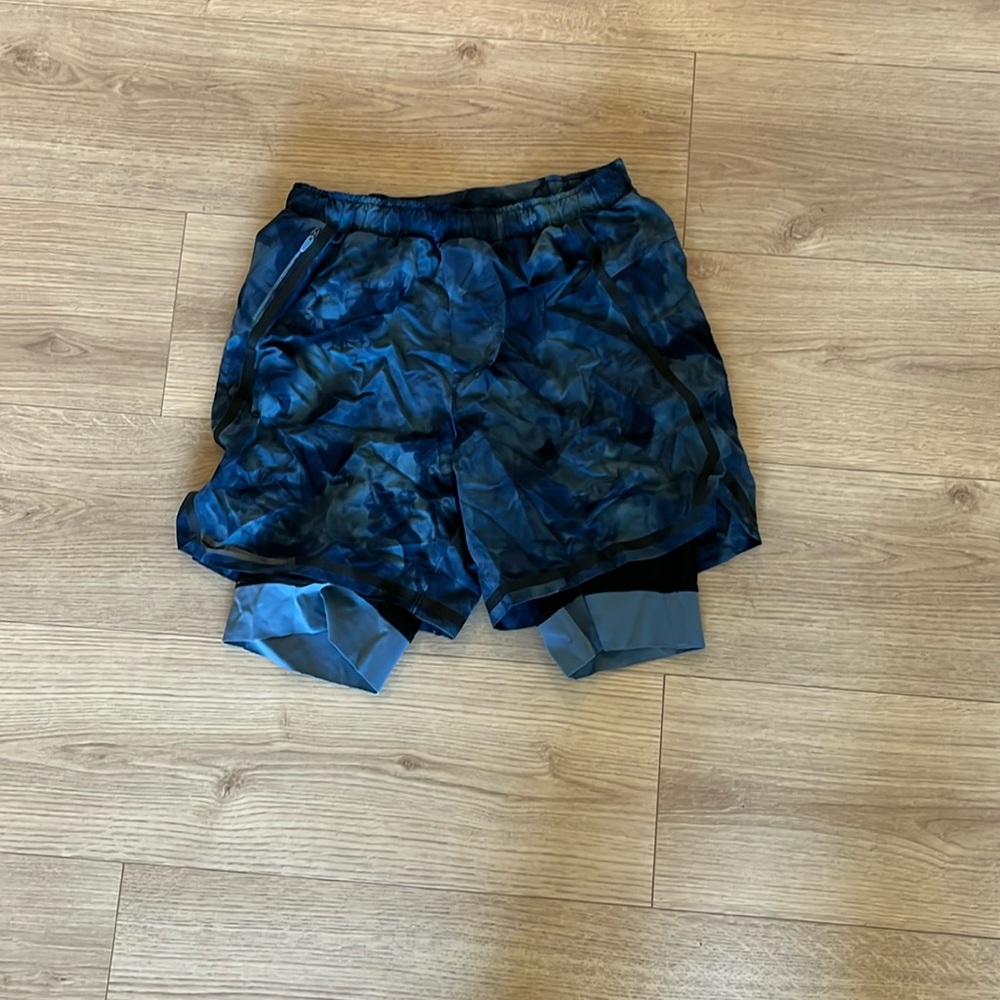Lululemon workout shorts with liner